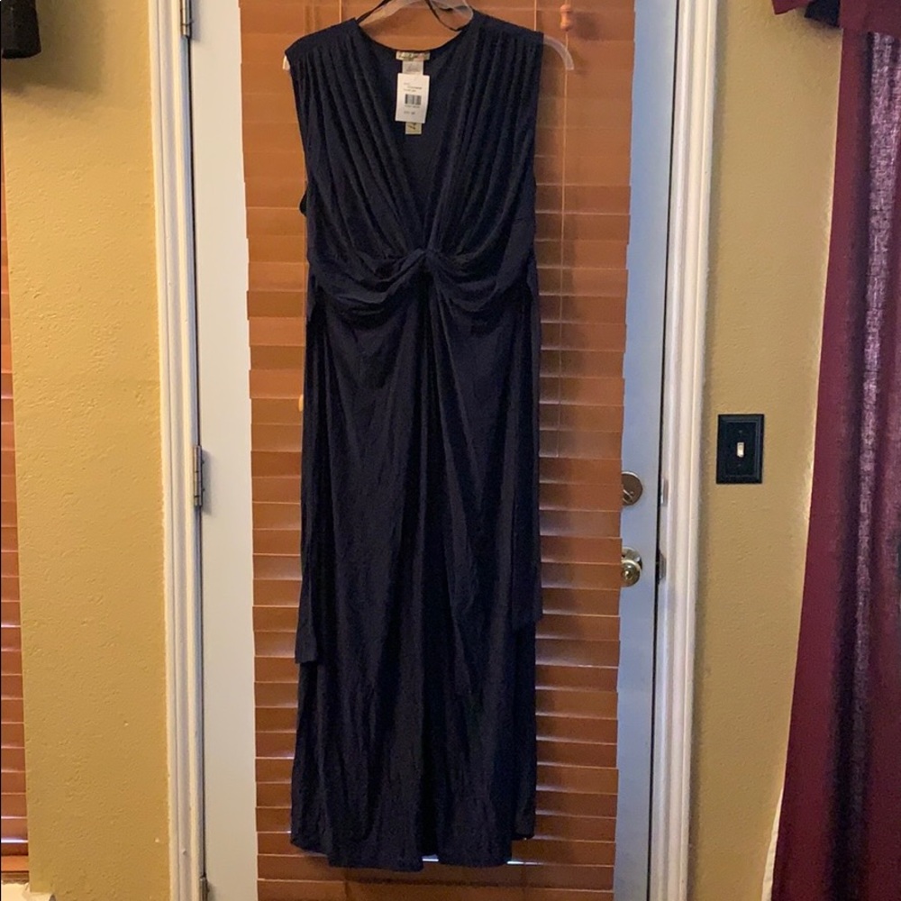 Sleeveless dress